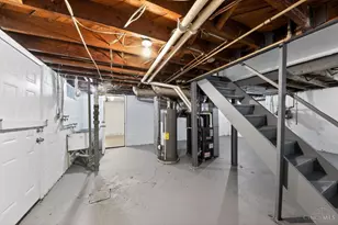 1877 Ashbrook Dr, Cincinnati, OH 45238 - Photo 21