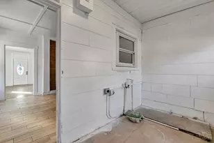 1976 Queen City Ave, Cincinnati, OH 45214 - Photo 13