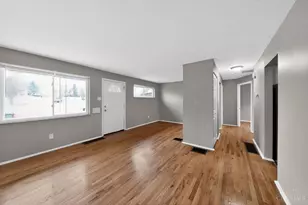 2195 Woodmere Ct, Green Township, OH 45238 - Photo 7