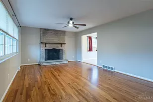 9385 Gina Dr, West Chester, OH 45069 - Photo 5