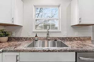 437 Crossbow Dr, Hamilton Township, OH 45039 - Photo 13