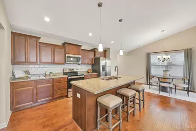 717 Villa Court, Trenton, OH 45067 - Photo 3