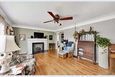 8101 Sagamore Drive, Amberley, OH 45236 - Photo 9