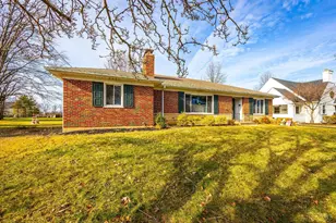 8101 Sagamore Dr, Amberley, OH 45236 - Photo 3