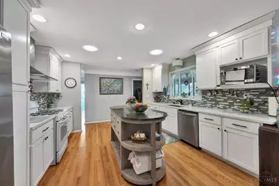 8101 Sagamore Drive, Amberley, OH 45236 - Photo 19