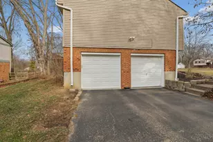 1090 Michelle Trail, Miami Township, OH 45150 - Photo 33