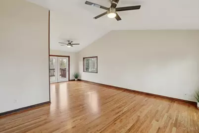 1090 Michelle Trail, Miami Township, OH 45150 - Photo 7