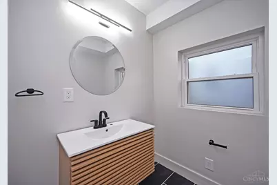 2312 Highland Avenue, Cincinnati, OH 45219 - Photo 23