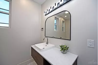 2312 Highland Avenue, Cincinnati, OH 45219 - Photo 29