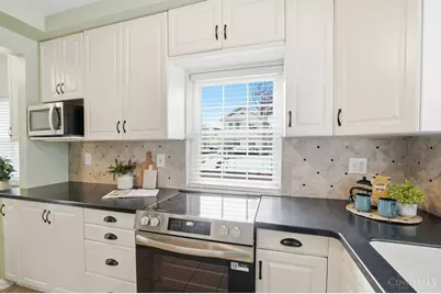 3935 Eileen Drive, Cincinnati, OH 45209 - Photo 17