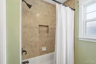 3935 Eileen Dr, Cincinnati, OH 45209 - Photo 35