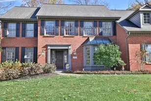 1118 Oakridge Ct, Miami Township, OH 45140 - Photo 3