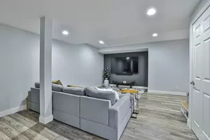 1118 Oakridge Ct, Miami Township, OH 45140 - Photo 27