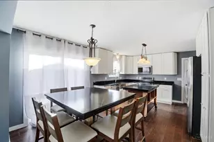 4863 Kleeman Green Dr, Green Township, OH 45211 - Photo 7