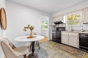 7988 Woodruff Rd, Anderson Township, OH 45255 - Photo 11