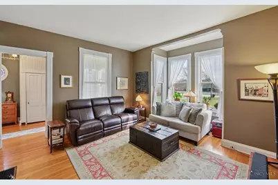 785 Greenville Avenue, Glendale, OH 45246 - Photo 5