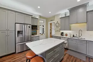 785 Greenville Ave, Glendale, OH 45246 - Photo 9