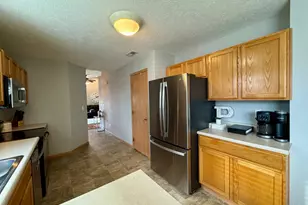 250 Hartford Ct, Hamilton Township, OH 45039 - Photo 15