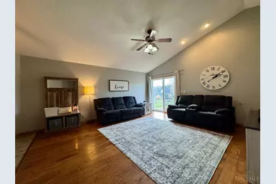 250 Hartford Court, Hamilton Township, OH 45039 - Photo 7