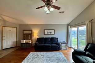 250 Hartford Ct, Hamilton Township, OH 45039 - Photo 11