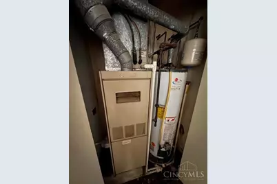 1948 Chaucer Drive #A, Sycamore Township, OH 45237 - Photo 13