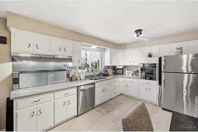 5425 Ruddy Court, Cincinnati, OH 45239 - Photo 9