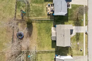 3826 Golden Meadow Ct, Batavia Township, OH 45102 - Photo 3