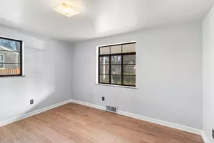 1415 Maple Ave, Wyoming, OH 45215 - Photo 7