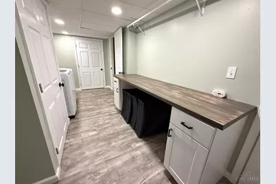 6189 Lesourdsville West Chester Road, Liberty Township, OH 45011 - Photo 35