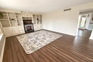 6189 Lesourdsville West Chester Rd, Liberty Township, OH 45011 - Photo 9