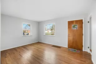 4413 Hunt Rd, Blue Ash, OH 45242 - Photo 5