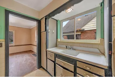 1127 W North Bend Road, Cincinnati, OH 45224 - Photo 17