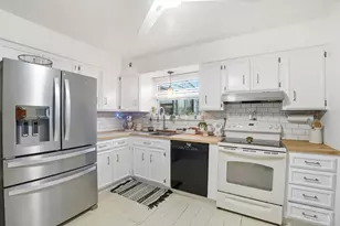 625 Conina Dr, Delhi Township, OH 45233 - Photo 13