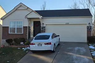 2329 Garrison Dr, Springfield Township, OH 45231 - Photo 1