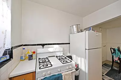 3042 Percy Avenue, Cincinnati, OH 45211 - Photo 5