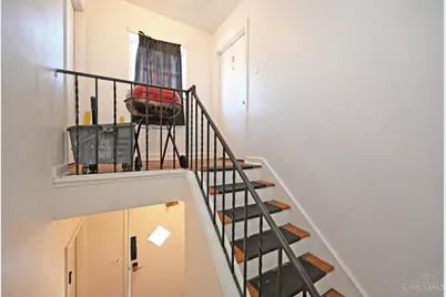 3042 Percy Avenue, Cincinnati, OH 45211 - Photo 11