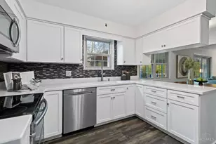 8140 Maxfield Ln, Madeira, OH 45243 - Photo 11