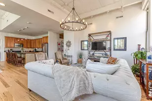 400 Pike St, Cincinnati, OH 45202 - Photo 11