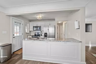 6097 W Fordham Place, Silverton, OH 45213 - Photo 5