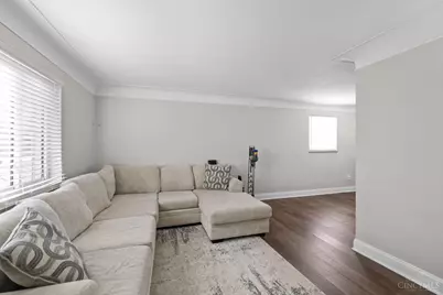 6097 W Fordham Place, Silverton, OH 45213 - Photo 7