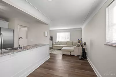 6097 W Fordham Place, Silverton, OH 45213 - Photo 7