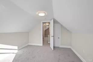 6097 W Fordham Pl, Silverton, OH 45213 - Photo 17