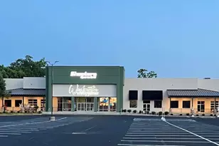 877 NW Washington Blvd, Hamilton, OH 45013 - Photo 1