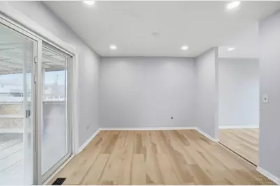 9925 Grasscreek Court, Colerain Township, OH 45231 - Photo 9