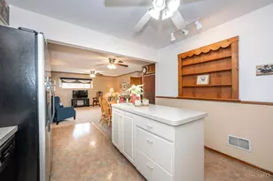 5679 Hollowview Ct, Delhi Township, OH 45233 - Photo 15