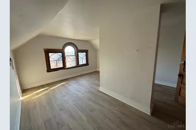 2241 Burnet Avenue, Cincinnati, OH 45219 - Photo 9