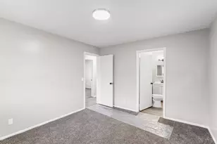 3121 Mary Jane Dr, Green Township, OH 45211 - Photo 17