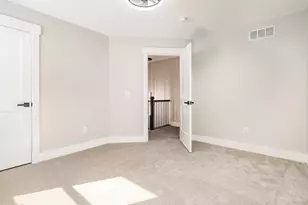 5328 Lester Rd, Cincinnati, OH 45213 - Photo 15