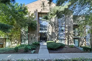 1544 W Galbraith Rd, Cincinnati, OH 45231 - Photo 1