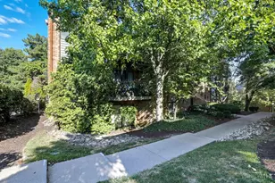 1544 W Galbraith Rd, Cincinnati, OH 45231 - Photo 29